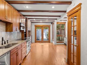 3042 P Street NW, Washington DC 20007