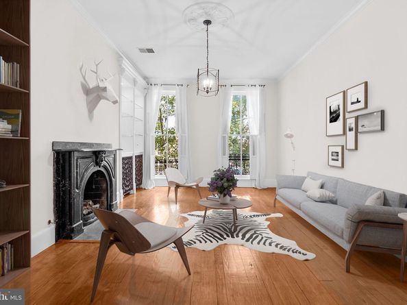 3042 P Street NW, Washington DC 20007