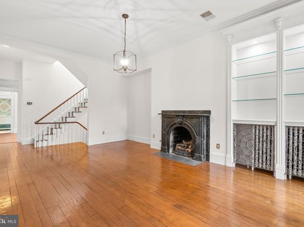 3042 P Street NW, Washington DC 20007