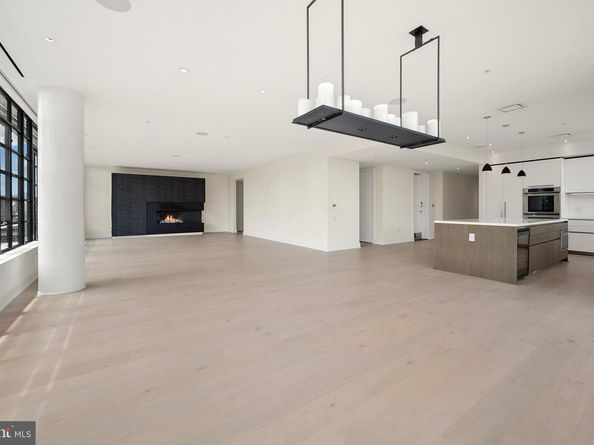 1055 Wisconsin Avenue NW 4E, Washington DC 20007