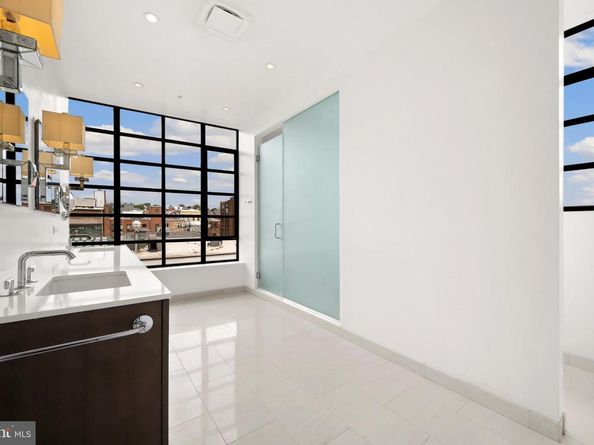 1055 Wisconsin Avenue NW 4E, Washington DC 20007