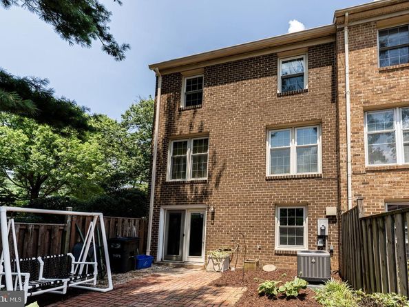 7409 Adams Park Court, Annandale VA 22003