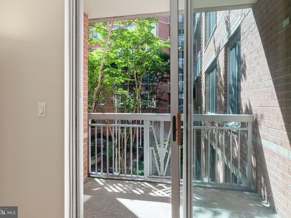 1020 N Highland Street 306, Arlington VA 22201