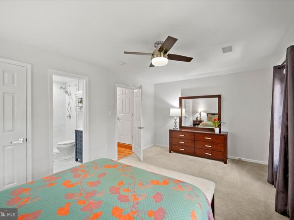 466 W Glebe Road, Alexandria VA 22305