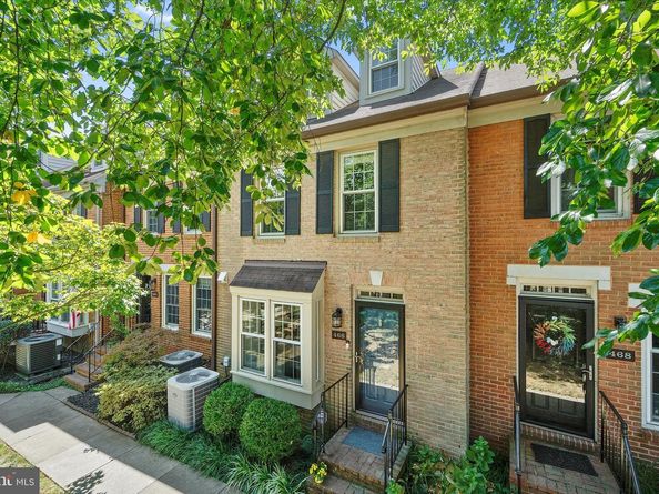 466 W Glebe Road, Alexandria VA 22305