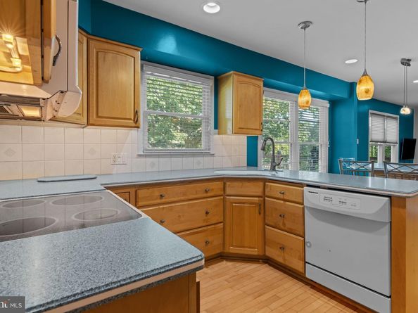 6 Springwood Place, Holland PA 18966