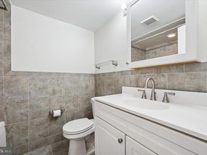 230 Westpark Lane, Clifton Heights PA 19018