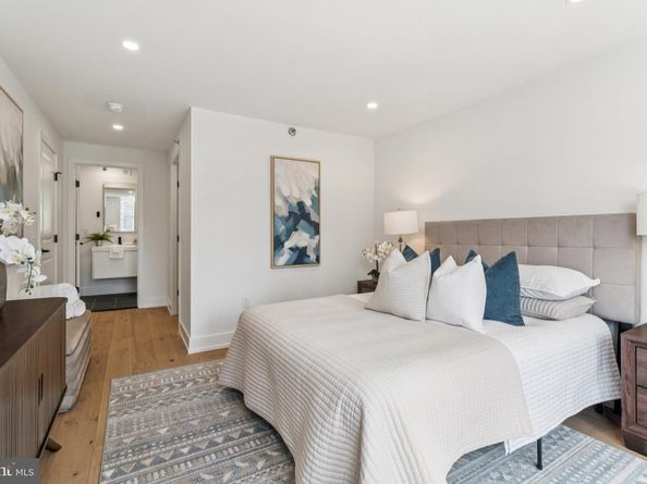 2018 Walnut Street 17CD, Philadelphia PA 19103