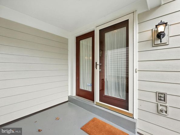 2907 Elmtop Court, Oakton VA 22124