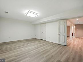 2907 Elmtop Court, Oakton VA 22124