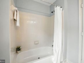 2907 Elmtop Court, Oakton VA 22124