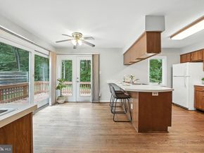 2907 Elmtop Court, Oakton VA 22124