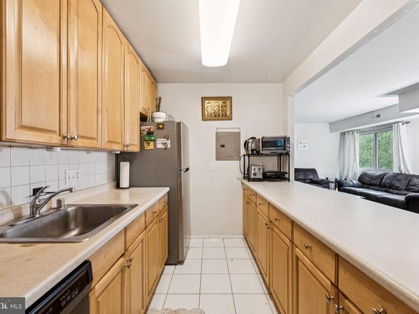 8006 Chanute Place 8, Falls Church VA 22042