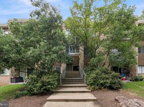 8006 Chanute Place 8, Falls Church VA 22042