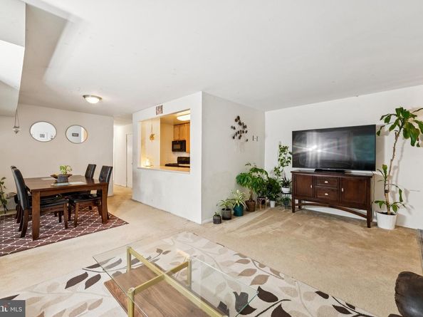 8006 Chanute Place 8, Falls Church VA 22042