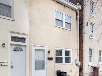 39 W Front Street