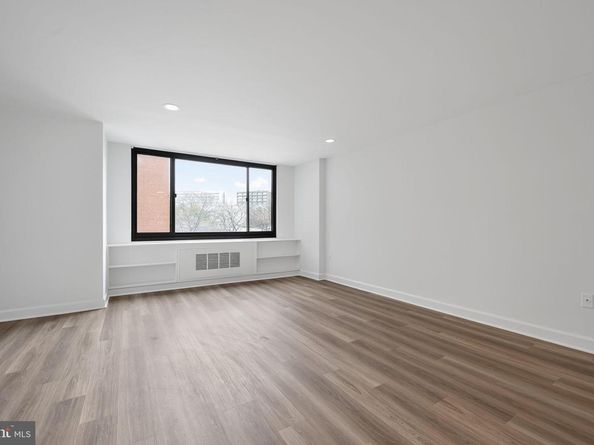 1011 Arlington Boulevard 501, Arlington VA 22209