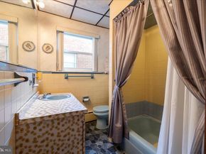 1229 Jackson Street, Philadelphia PA 19148