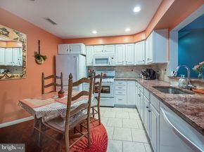 72203 Delaire Landing Road 203, Philadelphia PA 19114