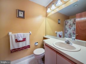 72203 Delaire Landing Road 203, Philadelphia PA 19114