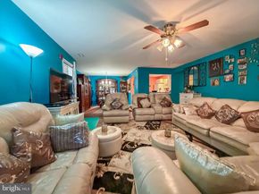 72203 Delaire Landing Road 203, Philadelphia PA 19114