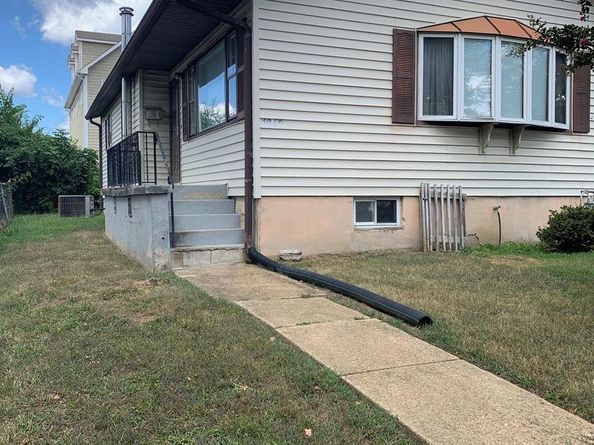 1942 S Lowell Street, Arlington VA 22204