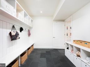 4283 38TH Street N, Arlington VA 22207