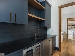 4283 38TH Street N, Arlington VA 22207