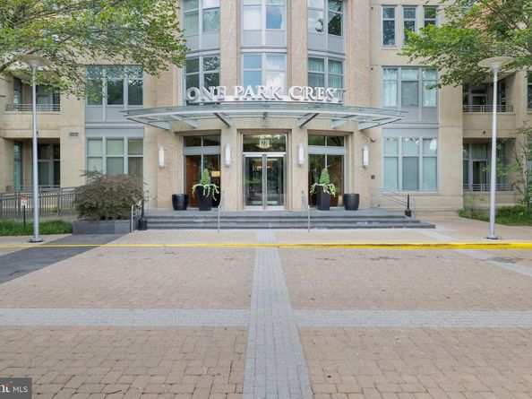 8220 Crestwood Heights Drive 419, Mclean VA 22102