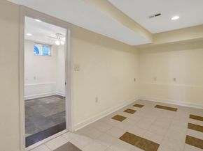 2206 S Grant Street S, Arlington VA 22202