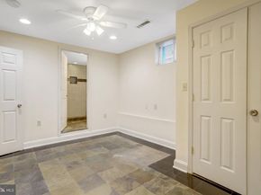 2206 S Grant Street S, Arlington VA 22202