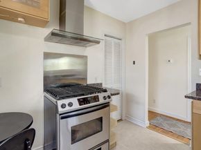 2206 S Grant Street S, Arlington VA 22202