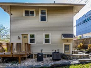 2206 S Grant Street S, Arlington VA 22202