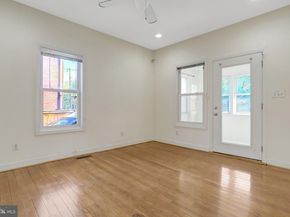 2206 S Grant Street S, Arlington VA 22202