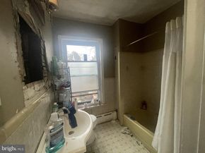 201 W Baltimore Avenue, Clifton Heights PA 19018