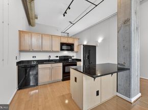 2720 S Arlington Mill Drive 109, Arlington VA 22206