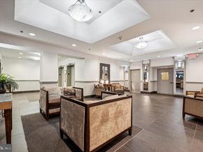 315 New Street 104, Philadelphia PA 19106