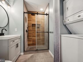 315 New Street 104, Philadelphia PA 19106