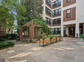 315 New Street 104, Philadelphia PA 19106