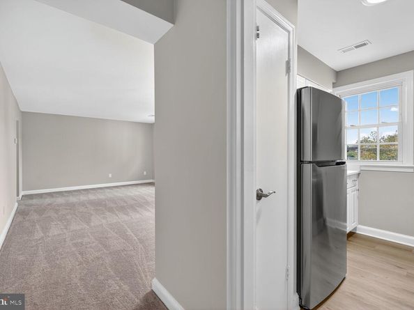 1315 S Walter Reed Drive 204, Arlington VA 22204