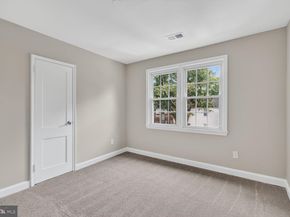 1315 S Walter Reed Drive 204, Arlington VA 22204