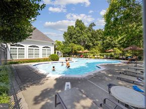 13040 Cabin Creek Road 13040, Herndon VA 20171