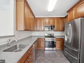 13040 Cabin Creek Road 13040, Herndon VA 20171