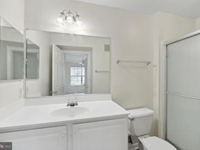 13040 Cabin Creek Road 13040, Herndon VA 20171