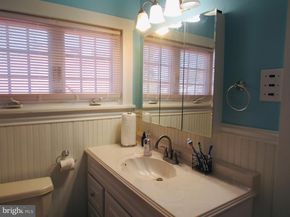 306 S State Road, Upper Darby PA 19082