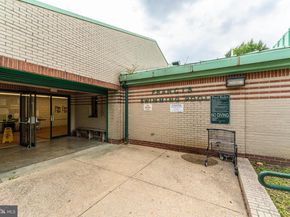 1124 25TH Street NW T4, Washington DC 20037