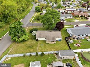 2 Silver Birch Lane, Levittown PA 19055
