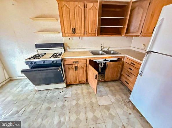 2904 Devereaux Avenue, Philadelphia PA 19149