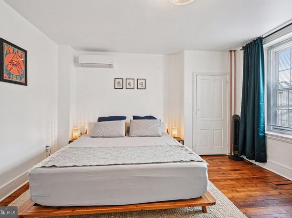 223 Dupont Street, Philadelphia PA 19127