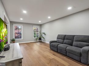 6620 Rosecroft Place, Falls Church VA 22043